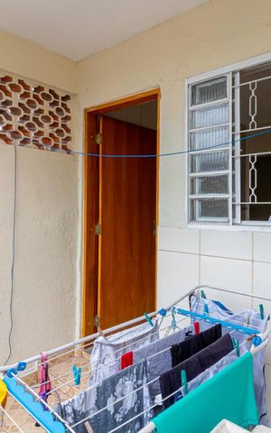 Casa à venda com 200m², 4 quartos e 1 vaga Casa à venda com 200m², 4 quartos e 1 vagaÁrea de Serviço Casa 1