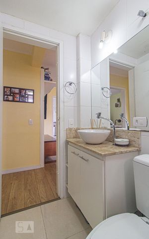 Apartamento para alugar com 56m², 2 quartos e 1 vaga Apartamento para alugar com 56m², 2 quartos e 1 vagaBanheiro