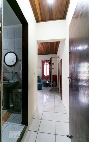 Casa à venda com 181m², 3 quartos e 2 vagasSuíte