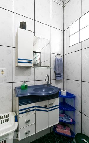 Casa à venda com 181m², 3 quartos e 2 vagasBanheiro 2