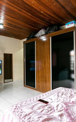 Casa à venda com 181m², 3 quartos e 2 vagasSuíte
