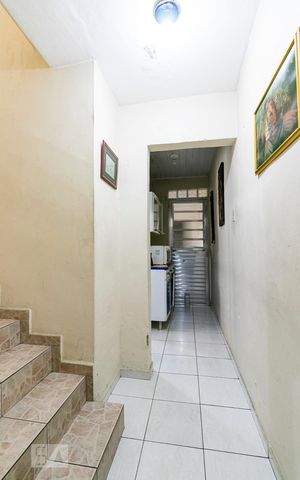 Casa à venda com 181m², 3 quartos e 2 vagasCorredor