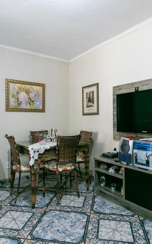 Casa à venda com 181m², 3 quartos e 2 vagasSala