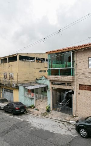 Casa à venda com 181m², 3 quartos e 2 vagasSuíte - Varanda