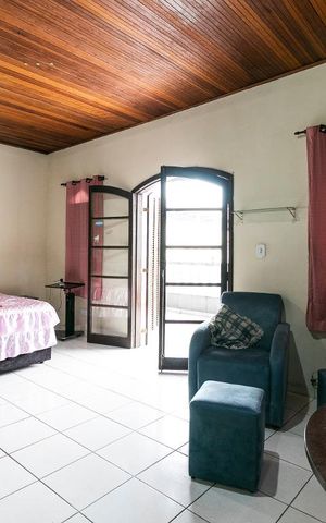 Casa à venda com 181m², 3 quartos e 2 vagasSuíte