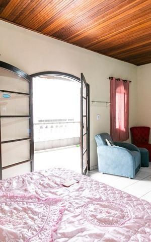 Casa à venda com 181m², 3 quartos e 2 vagasSuíte