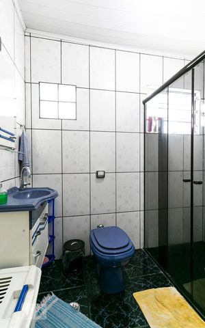 Casa à venda com 181m², 3 quartos e 2 vagasBanheiro 2