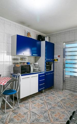 Casa à venda com 181m², 3 quartos e 2 vagasCozinha
