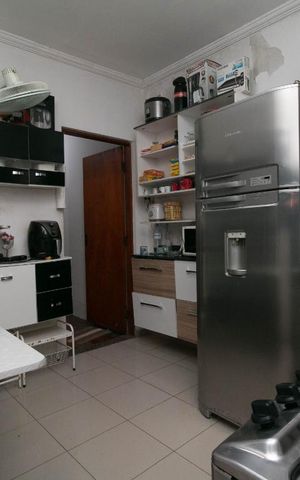 Casa à venda com 143m², 3 quartos e sem vaga Casa à venda com 143m², 3 quartos e sem vagaCozinha