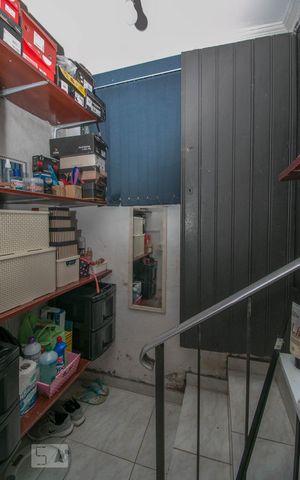 Casa à venda com 143m², 3 quartos e sem vaga Casa à venda com 143m², 3 quartos e sem vagaBanheiro