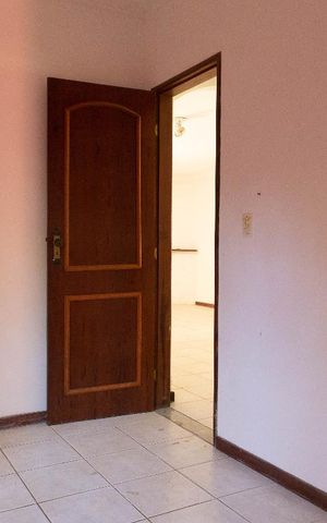 Casa de condomínio à venda com 398m², 4 quartos e 1 vaga Casa de condomínio à venda com 398m², 4 quartos e 1 vagaQuarto 1