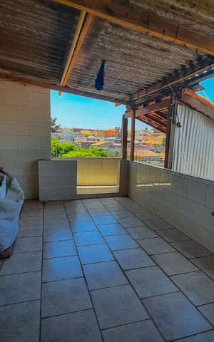 Casa à venda com 160m², 3 quartos e 8 vagasLavanderia