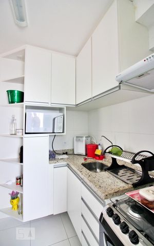 Apartamento à venda com 60m², 2 quartos e 2 vagasCozinha