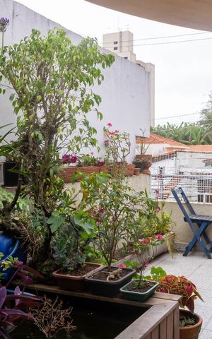 Casa à venda com 200m², 4 quartos e 2 vagas Casa à venda com 200m², 4 quartos e 2 vagasChurrasqueira