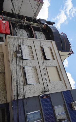 Apartamento à venda com 76m², 2 quartos e sem vagaFachada do bloco
