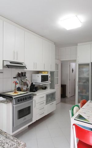 Casa de condomínio à venda com 237m², 3 quartos e 3 vagasCozinha