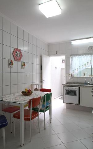 Casa de condomínio à venda com 237m², 3 quartos e 3 vagasCozinha