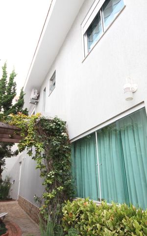 Casa de condomínio à venda com 237m², 3 quartos e 3 vagasÁrea comum