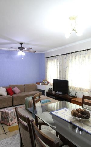 Casa de condomínio à venda com 237m², 3 quartos e 3 vagasSala