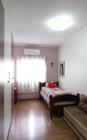 Casa de condomínio à venda com 237m², 3 quartos e 3 vagasSuíte 2