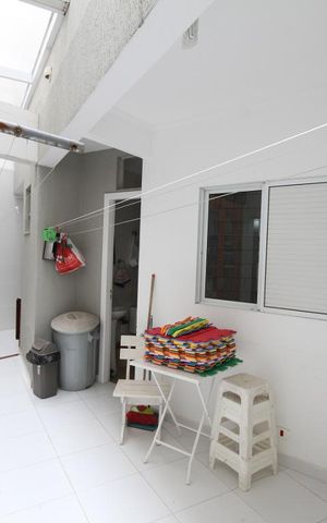 Casa de condomínio à venda com 237m², 3 quartos e 3 vagasÁrea de Serviço