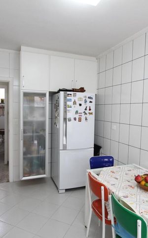 Casa de condomínio à venda com 237m², 3 quartos e 3 vagasCozinha
