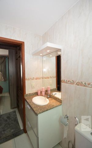 Apartamento à venda com 97m², 3 quartos e 1 vagaBanheiro da Suíte