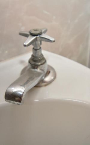 Apartamento à venda com 97m², 3 quartos e 1 vagaBanheiro de Serviço - Torneira
