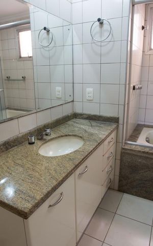 Apartamento para alugar com 120m², 3 quartos e 2 vagasBanheiro da suíte