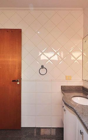 Apartamento à venda com 150m², 3 quartos e 3 vagasBanheiro Social