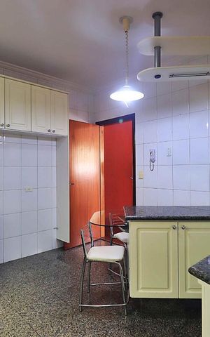 Apartamento à venda com 150m², 3 quartos e 3 vagasCozinha