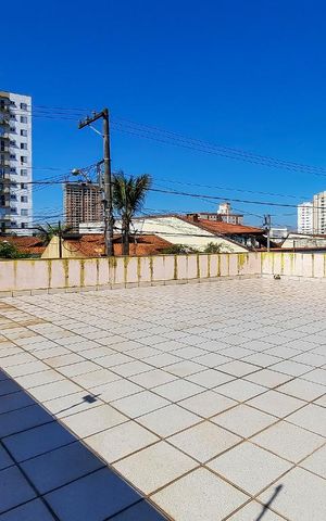 Casa à venda com 470m², 5 quartos e 7 vagas Casa à venda com 470m², 5 quartos e 7 vagasVaranda