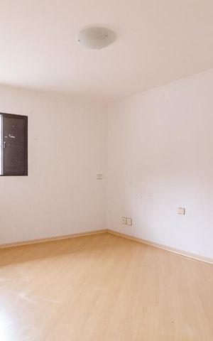 Casa à venda com 274m², 4 quartos e 3 vagas Casa à venda com 274m², 4 quartos e 3 vagasQuarto 1