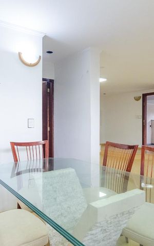 Casa à venda com 274m², 4 quartos e 3 vagas Casa à venda com 274m², 4 quartos e 3 vagasSala de Jantar