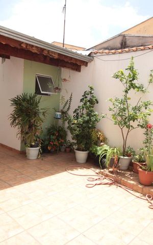 Casa à venda com 60m², 1 quarto e 2 vagasGaragem
