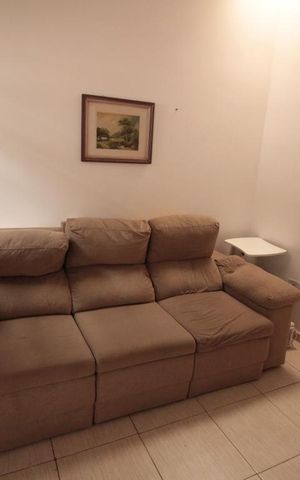 Casa à venda com 60m², 1 quarto e 2 vagasSala