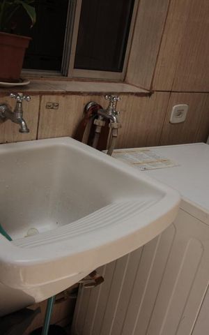 Casa à venda com 60m², 1 quarto e 2 vagasLavanderia