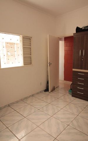 Casa à venda com 60m², 1 quarto e 2 vagasSuíte