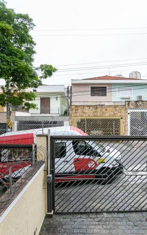 Casa para alugar com 240m², 3 quartos e 3 vagas Casa para alugar com 240m², 3 quartos e 3 vagasVista da Sala
