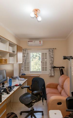 Casa à venda com 500m², 4 quartos e 5 vagas Casa à venda com 500m², 4 quartos e 5 vagasQuarto 3