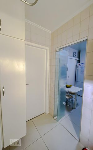 Apartamento à venda com 87m², 3 quartos e 2 vagasLavanderia