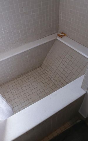 Apartamento à venda com 75m², 2 quartos e 2 vagas Apartamento à venda com 75m², 2 quartos e 2 vagasBanheiro da Suíte