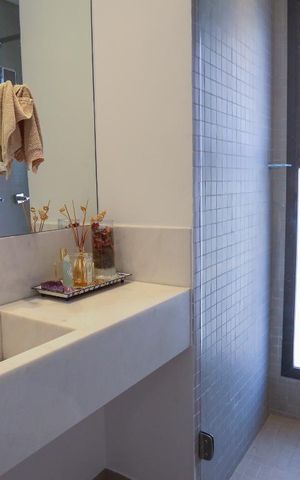 Apartamento à venda com 75m², 2 quartos e 2 vagas Apartamento à venda com 75m², 2 quartos e 2 vagasBanheiro