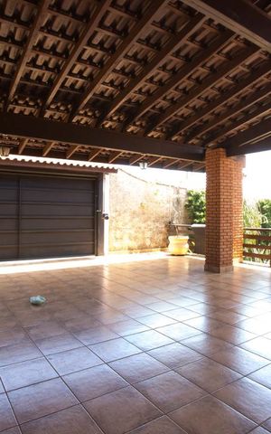 Casa para alugar com 950m², 3 quartos e 6 vagasGaragem