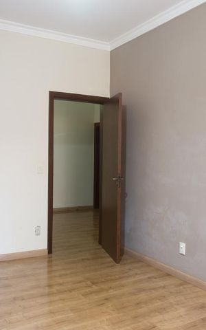 Casa para alugar com 950m², 3 quartos e 6 vagasSuíte 2
