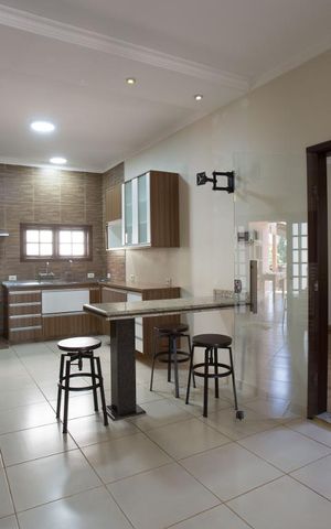 Casa para alugar com 950m², 3 quartos e 6 vagasCozinha
