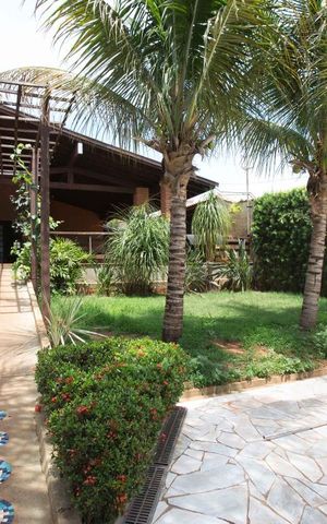 Casa para alugar com 950m², 3 quartos e 6 vagasÁrea verde