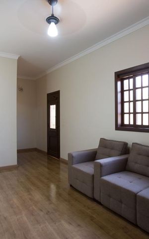 Casa para alugar com 950m², 3 quartos e 6 vagasSala social