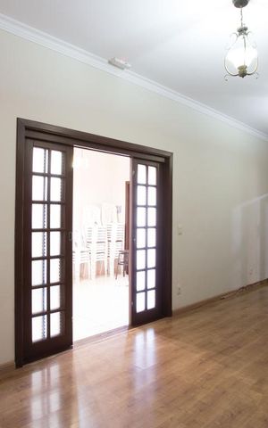 Casa para alugar com 950m², 3 quartos e 6 vagasSala íntima
