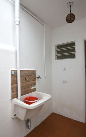 Casa à venda com 96m², 3 quartos e sem vagaÁrea de Serviço 